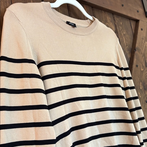 Express Beige and Black Knit Top - Picture 6 of 16